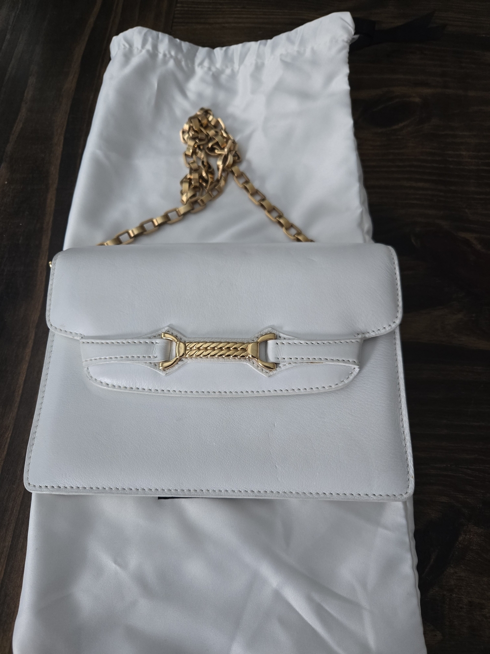 GUCCI 1955 HORSE BIT White Leather Shoulder Bag with Gold Chain Accent